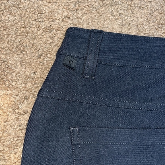 Lululemon ABC Pant Classic Obsidian 33 - Picture 8 of 9